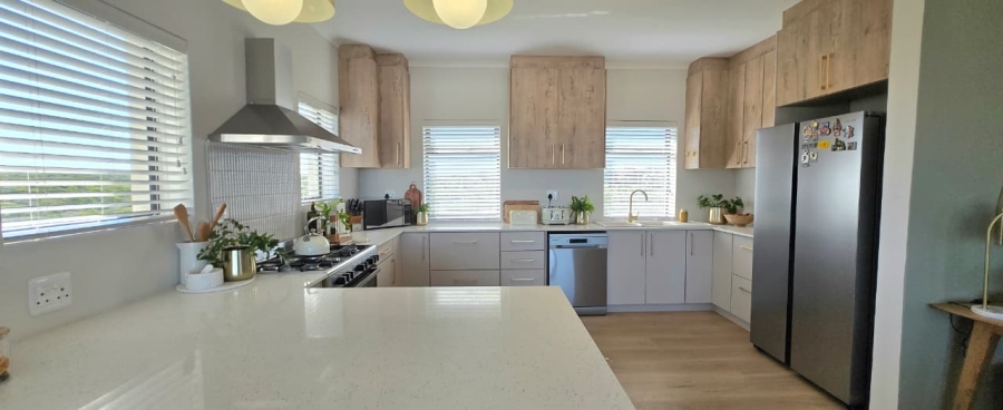 3 Bedroom Property for Sale in Kleinbaai Western Cape